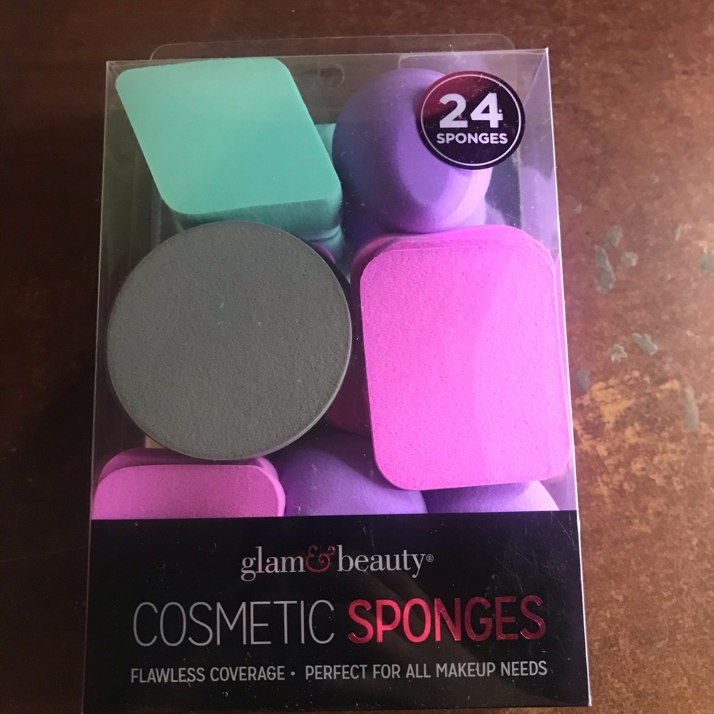 24 MAKEUP SPONGES